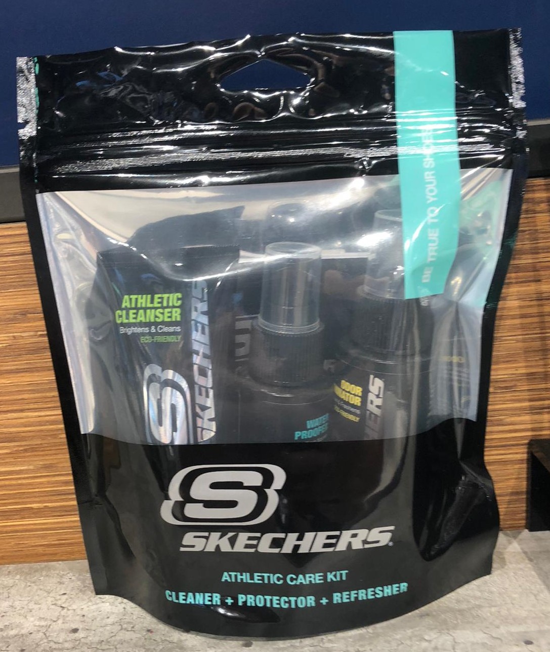 How To Clean Skechers Shoes? The Men Hero