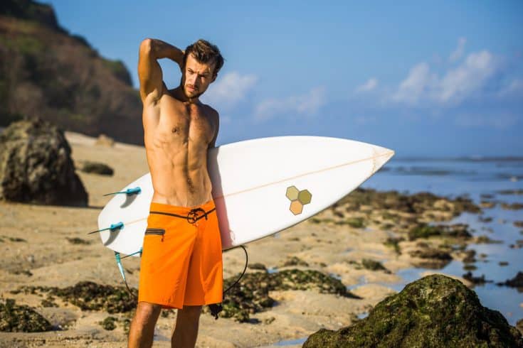 What To Wear Under Board Shorts? The 5 Options - The Men Hero