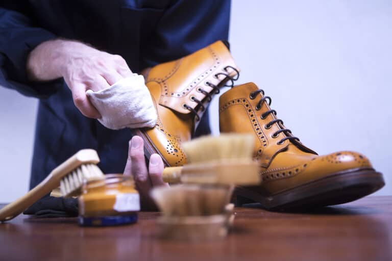 What Is A Shoe Mitt - Your Shoe Mitt Guide - The Men Hero