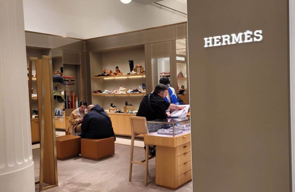 why are hermes bags so expensive